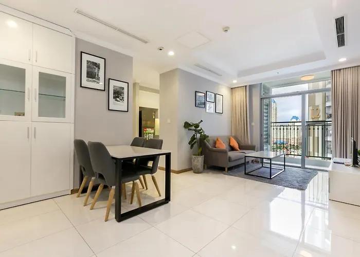 Vinhomes Central Park - Stylish And High Class Service Apartment - 10 Stars