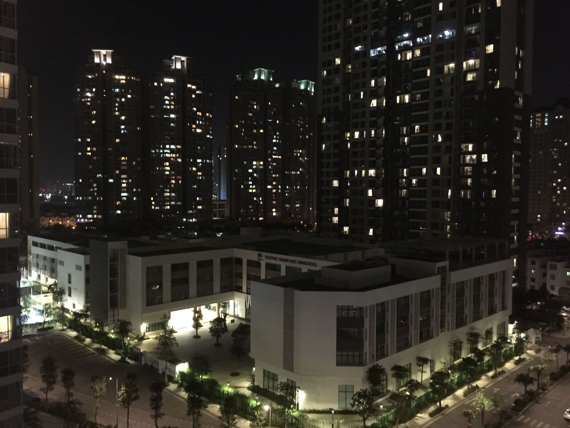 Apartment Vinhomes Park - Stylish And High Class Service - 10 Stars