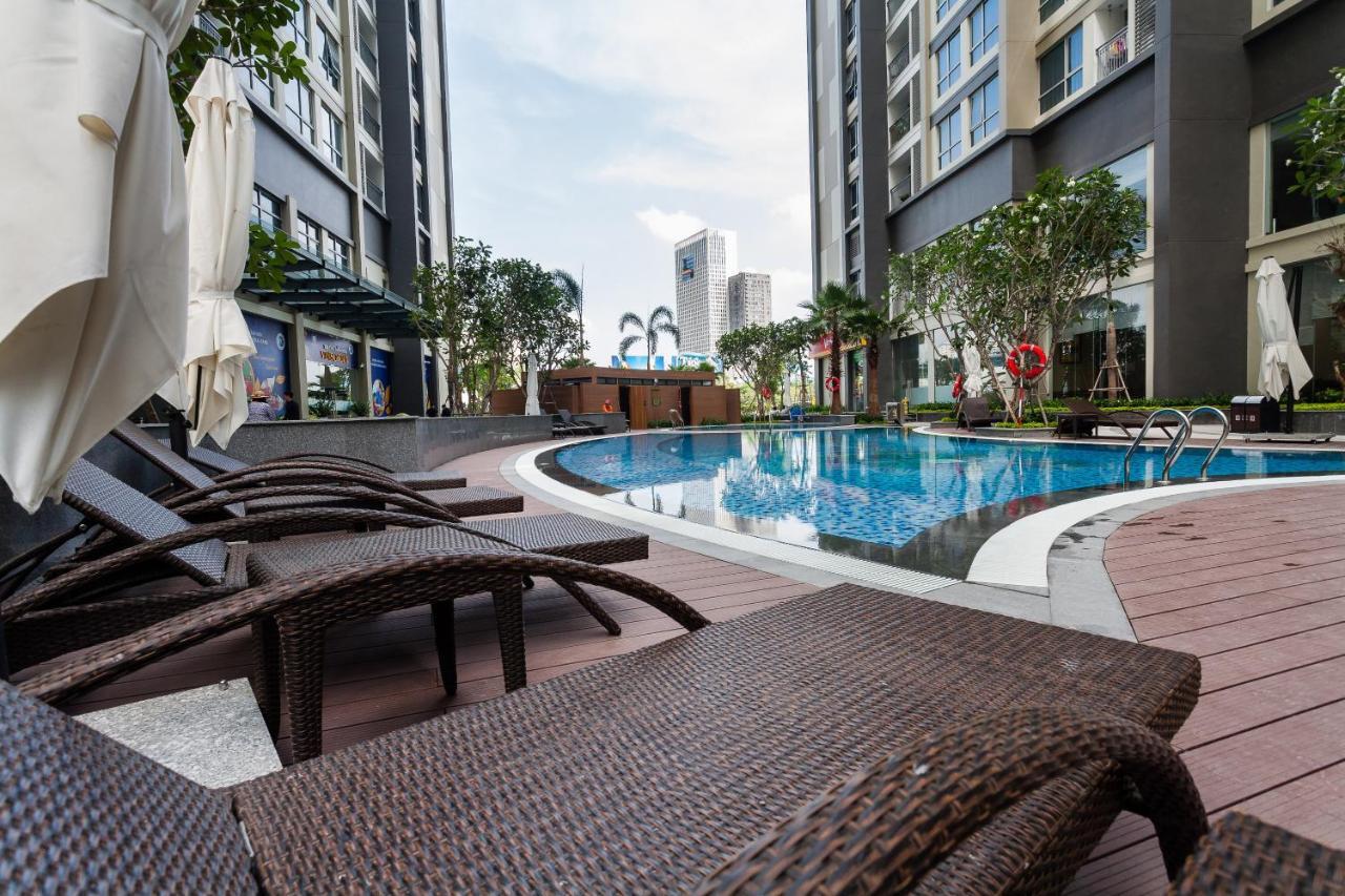 Apartment Vinhomes Park - Stylish And High Class Service - 10 Stars
