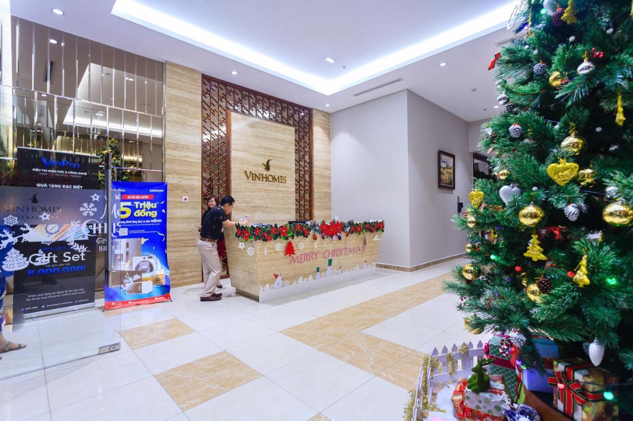 Vinhomes Park - Stylish And High Class Service - 10 Stars Apartment *