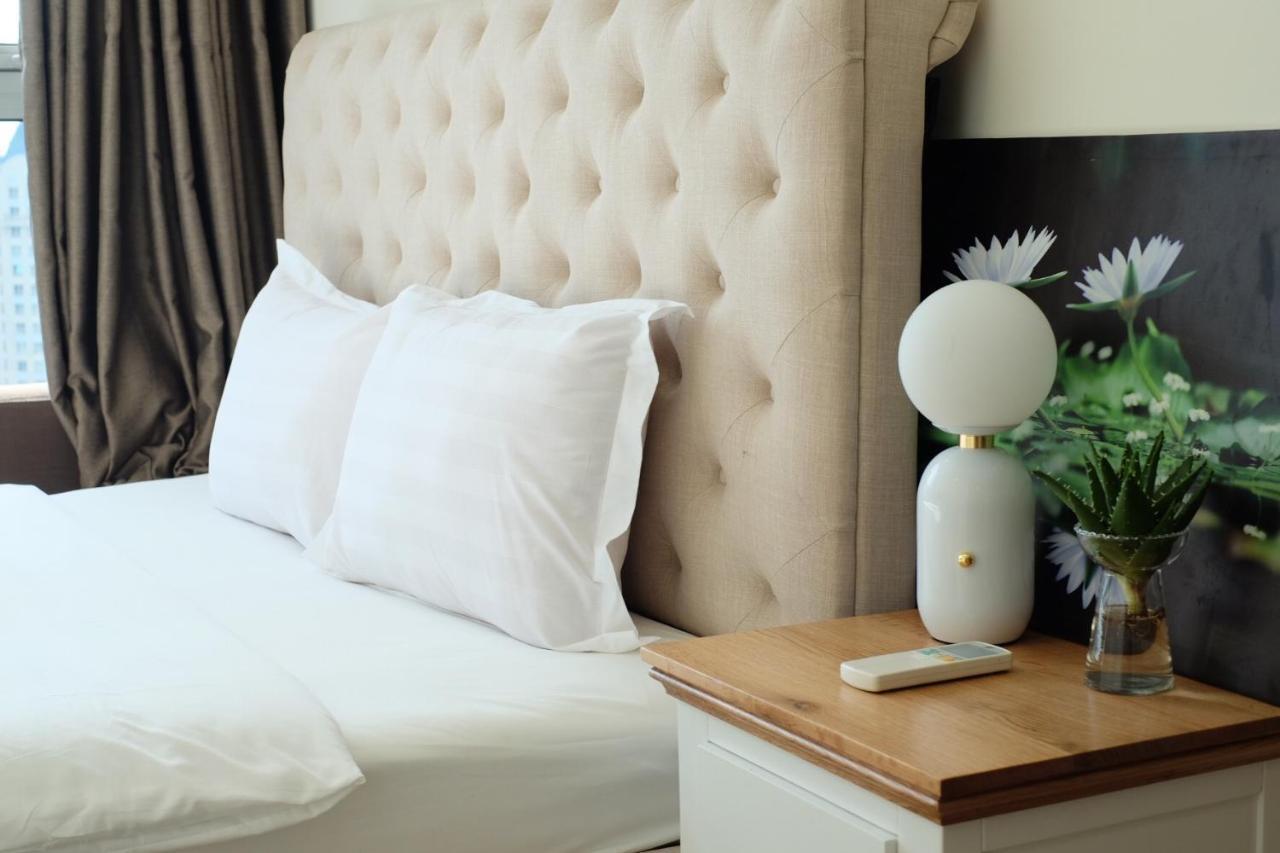 Apartment Vinhomes Park - Stylish And High Class Service - 10 Stars