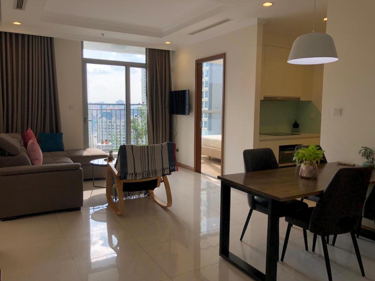 Apartment Vinhomes Park - Stylish And High Class Service - 10 Stars Ho Chi Minh City