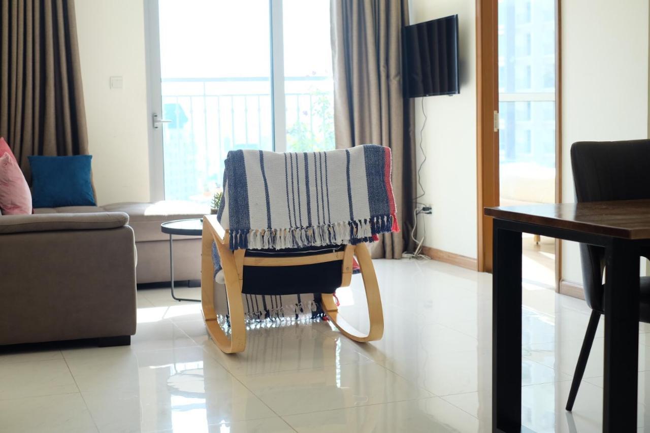 Apartment Vinhomes Park - Stylish And High Class Service - 10 Stars Ho Chi Minh City