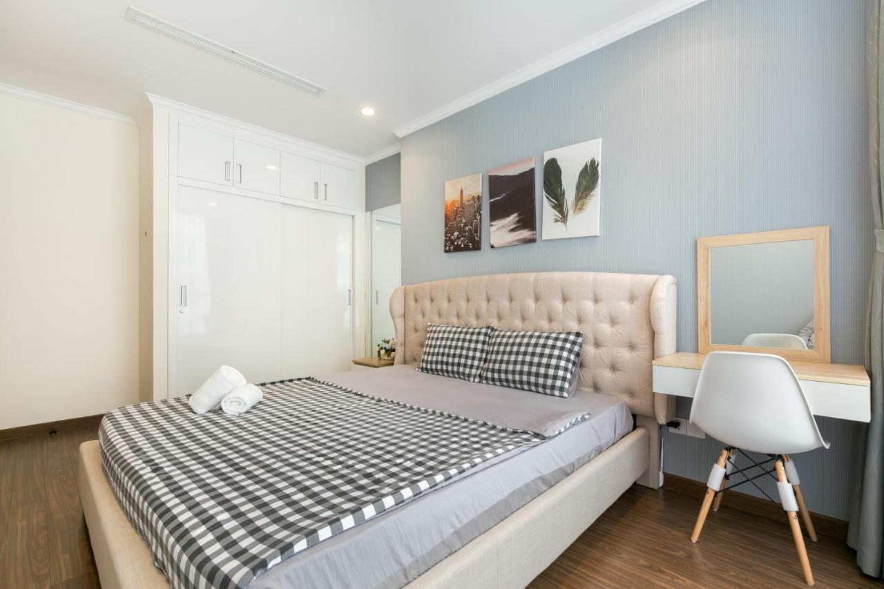 Apartment Vinhomes Park - Stylish And High Class Service - 10 Stars